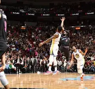 九游APP-包含里程碑夜！广厦男篮绝杀压哨，意大利杯赛前刷纪录，气氛紧张，医务组通报恢复的词条